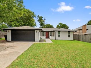 104 N Rambling Oaks Dr, Oklahoma City, OK 73160