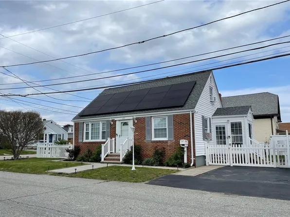 125 Westcott Ave, Cranston, RI 02910