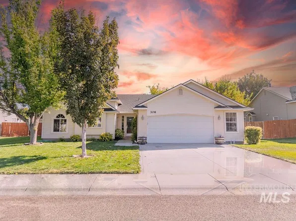306 S Buttercup Ct, Nampa, ID 83687