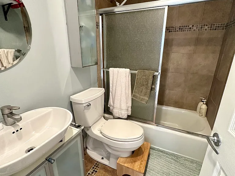 47 Gardner St #12 — Photo 6