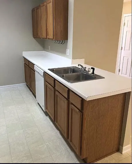 5786 Strathmoor Manor Cir — Photo 18