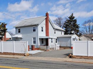 326 Ellison Ave, Westbury, NY 11590