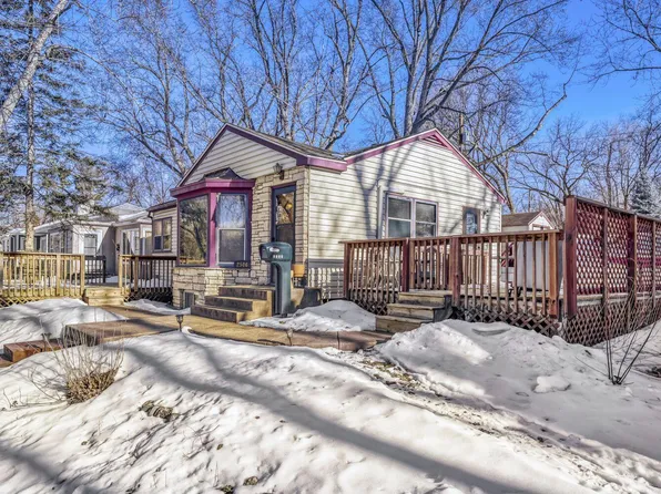 2506 Meridian Dr, Golden Valley, MN 55422