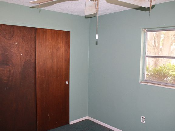 5th image of 935 Wicks Dr