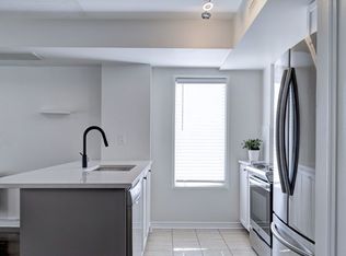 25 Turntable Cres #231, Toronto, ON M6H 4K8