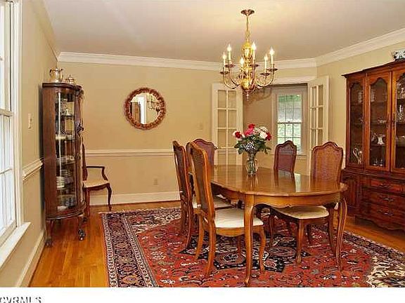 3rd image of 8807 Berkshire Dr