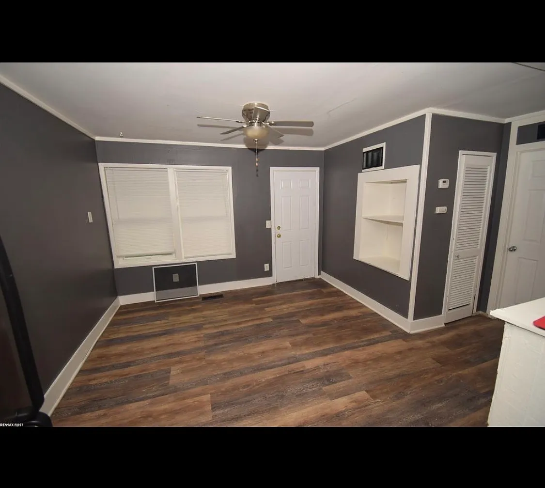 2 bed, 700 sqft, $950 — Photo 2