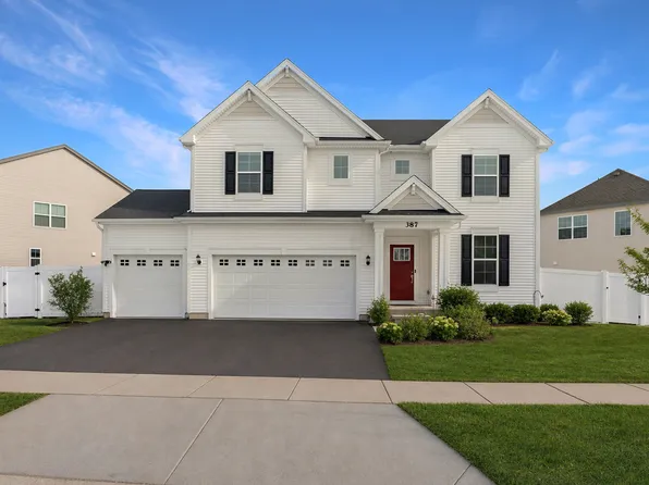 387 S Pointe Ave, South Elgin, IL 60177