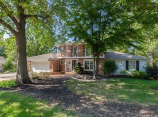 505 Hillcrest East St, Lenexa, KS 66217