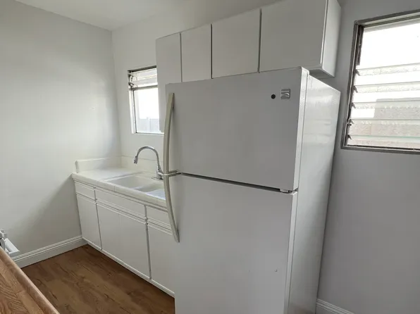 244 5th St APT 4, Seal Beach, CA 90740