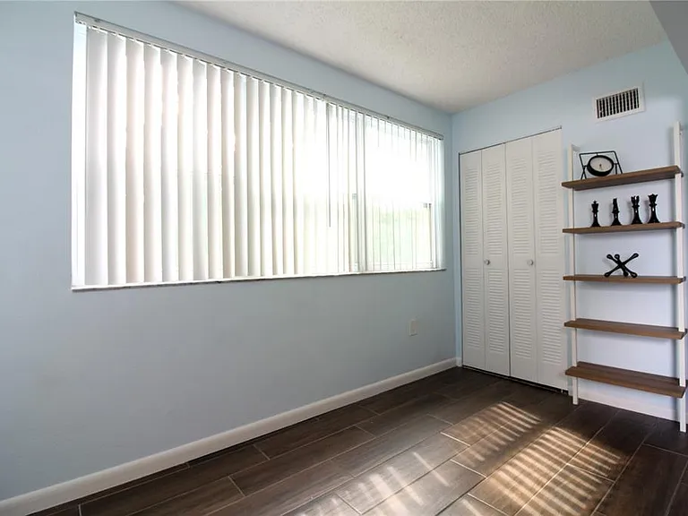 1103 Cypress Gardens Blvd #17 — Photo 9