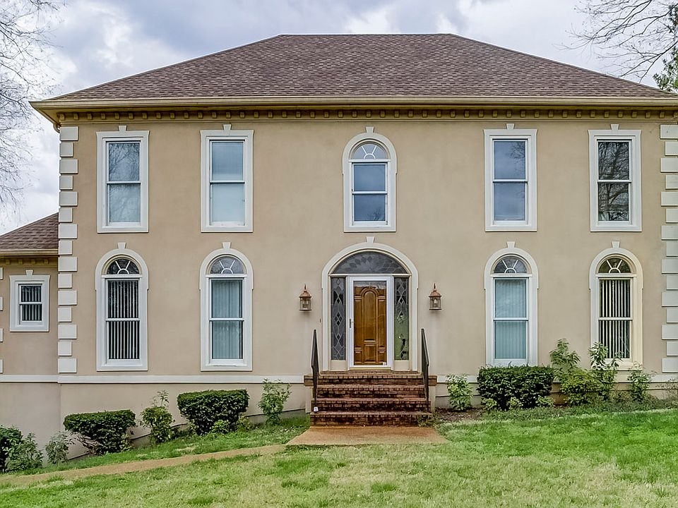 1st image of 193 Woodlake Dr