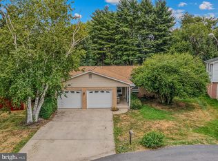 100 Meadowbrook Cir, Martinsburg, WV