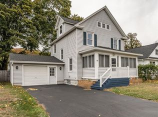 158 Dewberry Dr, Rochester, NY 14622