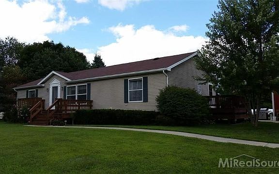 3rd image of 4468 Hemlock Dr