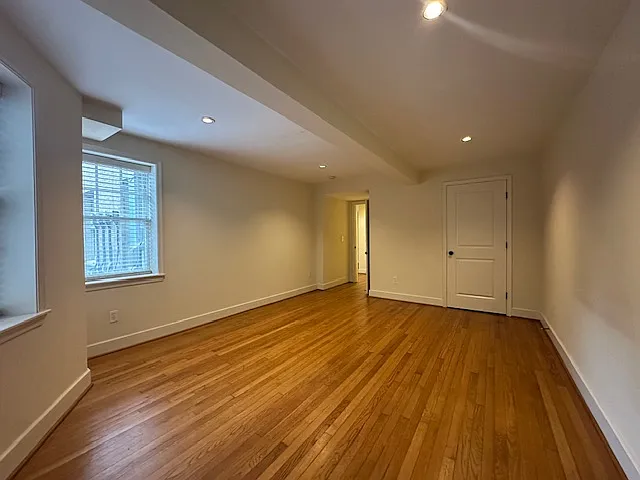 817 N Elm St #G — Photo 11