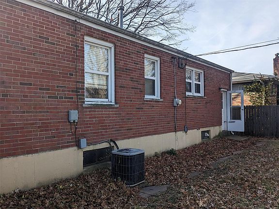 3rd image of 9131 Harold Dr
