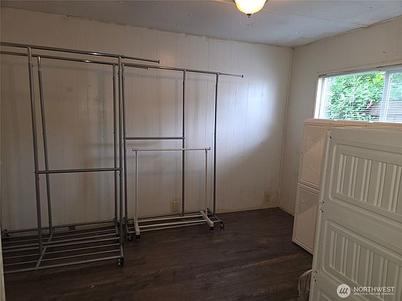 4th image of 3244 66th Avenue SW #33