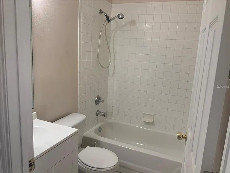 1705 Chatham Cir — Photo 13