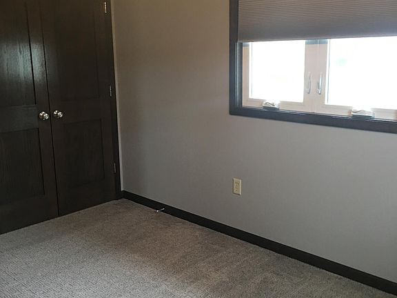 5th image of 165 Prestien Dr APT 2E