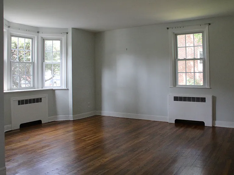 6107 Maylane Dr — Photo 13
