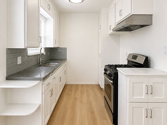 5th image of 246 Santa Ana Ave APT 7
