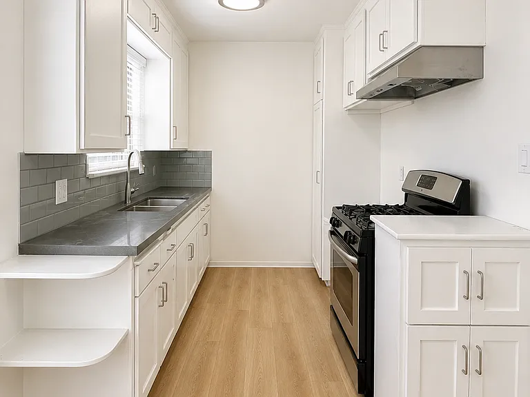 246 Santa Ana Ave #7 — Photo 5