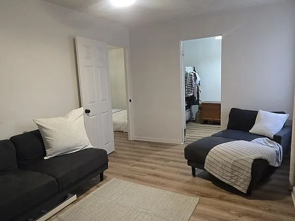 339 Bedford Ave APT 8, Brooklyn, NY 11211