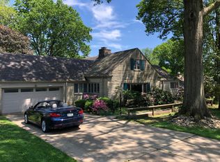 809 Ridgeview Dr, Pittsburgh, PA 15228