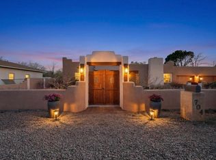 704 Tyler Rd NW, Los Ranchos De Albuquerque, NM 87107