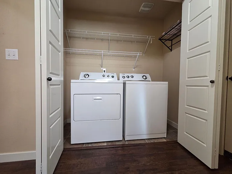 1344 Sinclair Dr — Photo 9