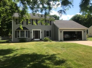 3381 Westcove Dr, Portage, MI 49024