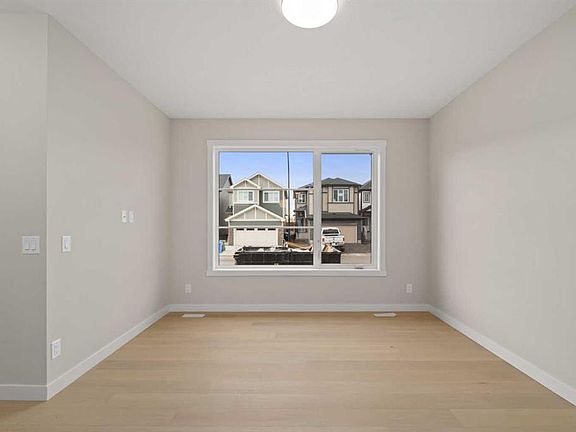 2nd image of 102 S Sora Gdns SE