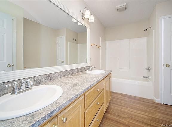 4th image of 5226 Doe Meadow Ct