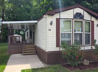 66 Carmell St, Belleville, MI 48111