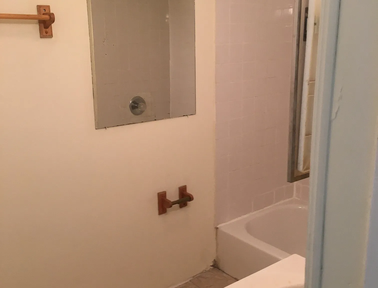 3 bed, $1,625 — Photo 2