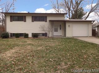 343 Willow Glen Way, Chatham, IL 62629