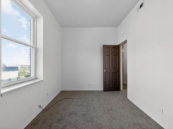 4306 W Maypole Ave #1F, Chicago, IL 60624