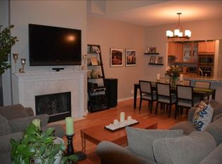 2040 N Lincoln Ave APT A, Chicago, IL 60614