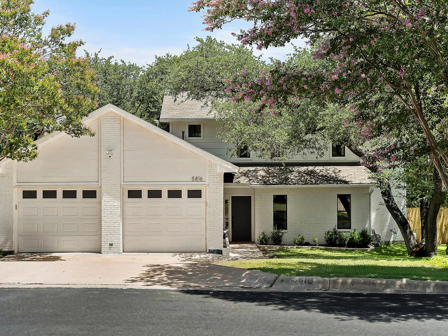 3 bed, 2.5 bath, 2136 sqft, $3,500 — Photo 1