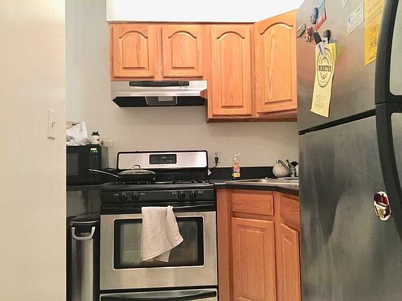 4th image of 113 E 102nd St APT 4C