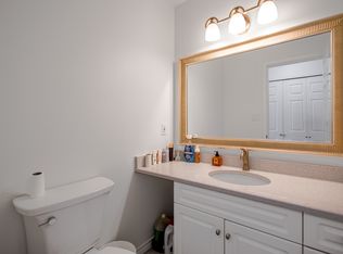 206 E 21st St, North Vancouver, BC V7L3B6