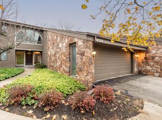 345 N Elm Grove Rd UNIT D, Brookfield, WI 53005