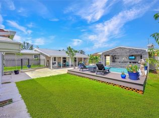 826 Whispering Pines Rd, Cape Coral, FL 33993