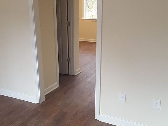 3rd image of 2653 Parkside Way