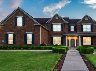 208 Rock Castle Dr, Lebanon, TN 37087