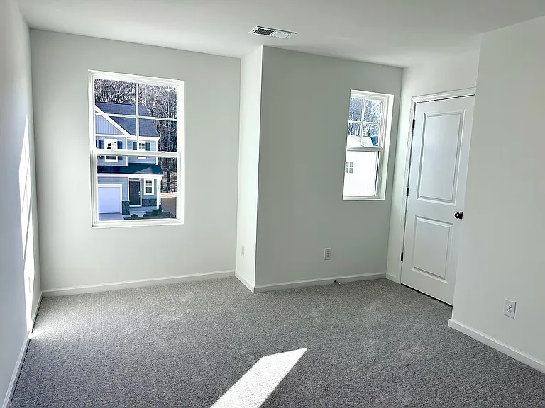 10040 Regal Dr — Photo 21