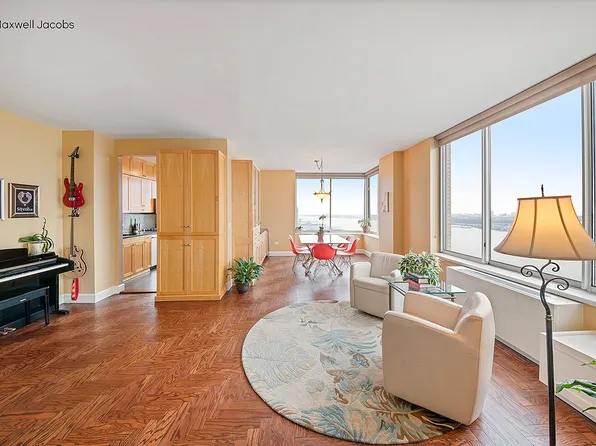 200 Riverside Blvd APT 38A, New York, NY 10069