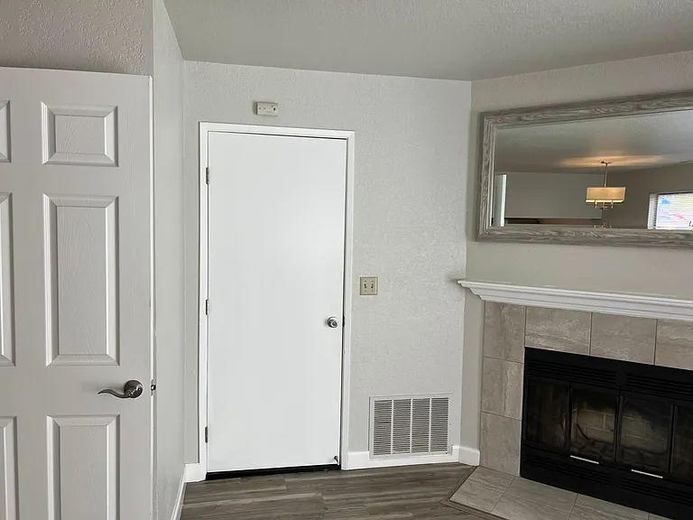 2524 Charlene Ln — Photo 16