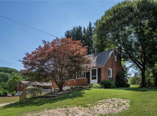 407 Sun Valley Dr, Pittsburgh, PA 15239